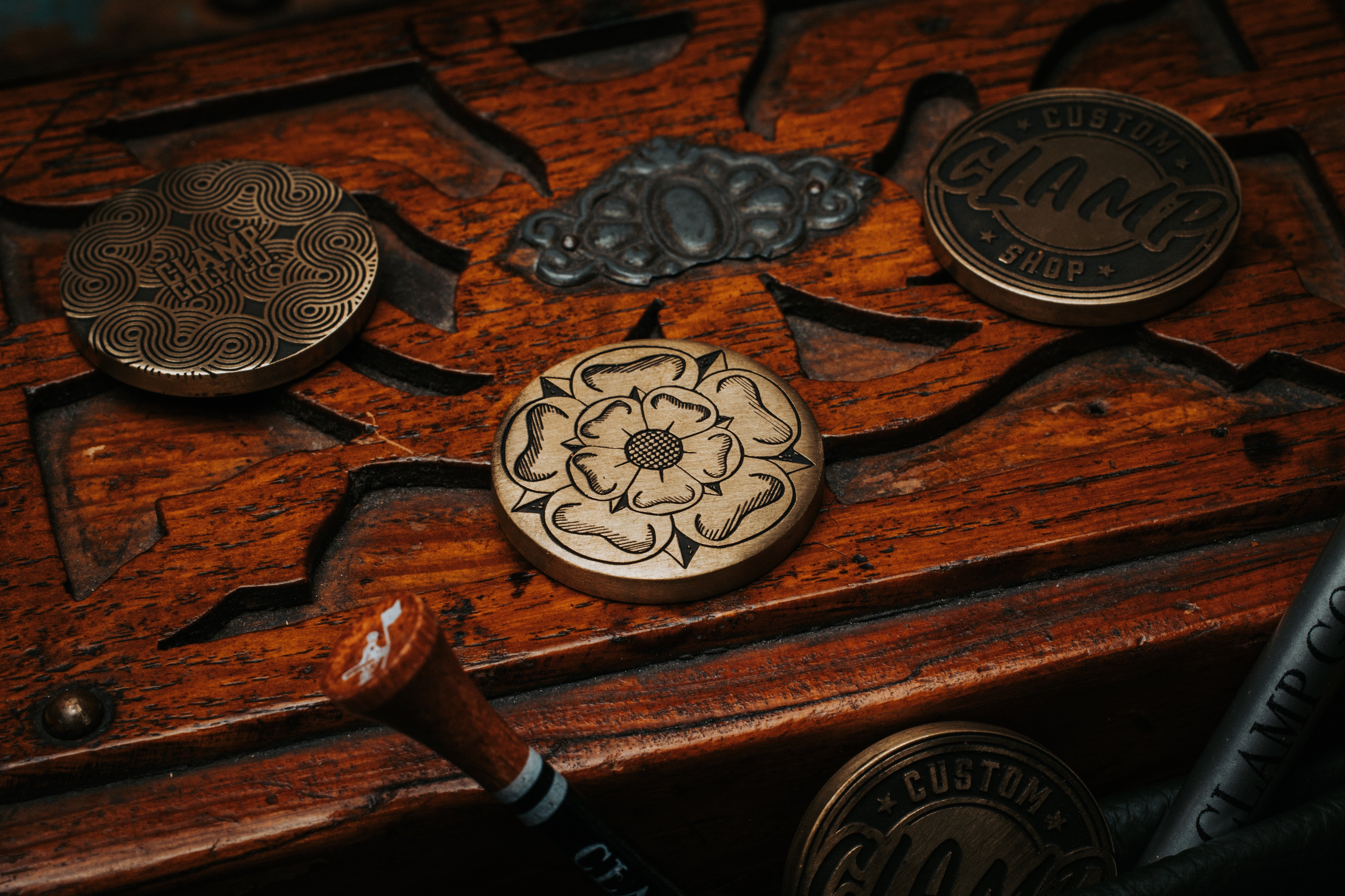 Yorkshire rose ball marker